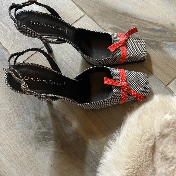 CASADEI authentic Women’s Vintage shoes only worn once 4 1/2” heel - Picture 2 of 12